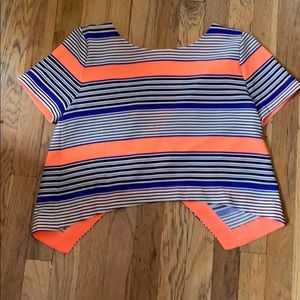 JOA Los Angeles medium classy crop top